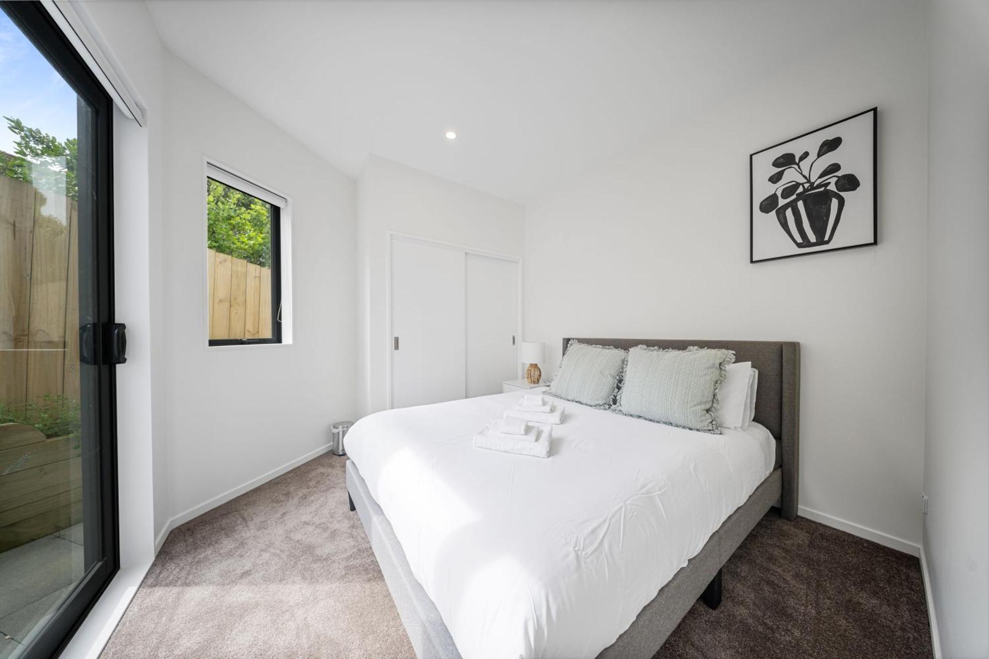 West Harbour Modern 4-Bedroom Retreat Окленд Экстерьер фото