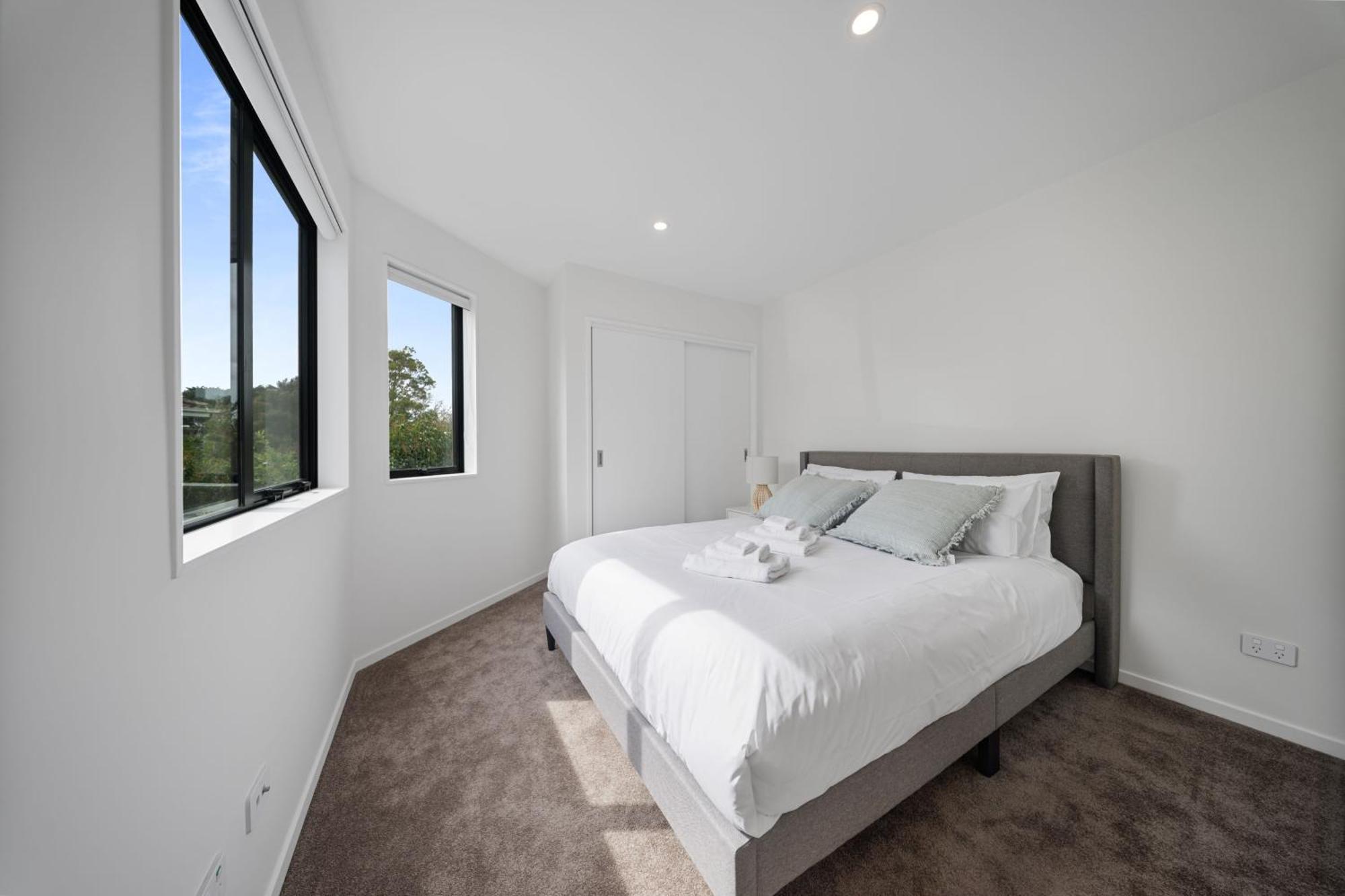 West Harbour Modern 4-Bedroom Retreat Окленд Экстерьер фото