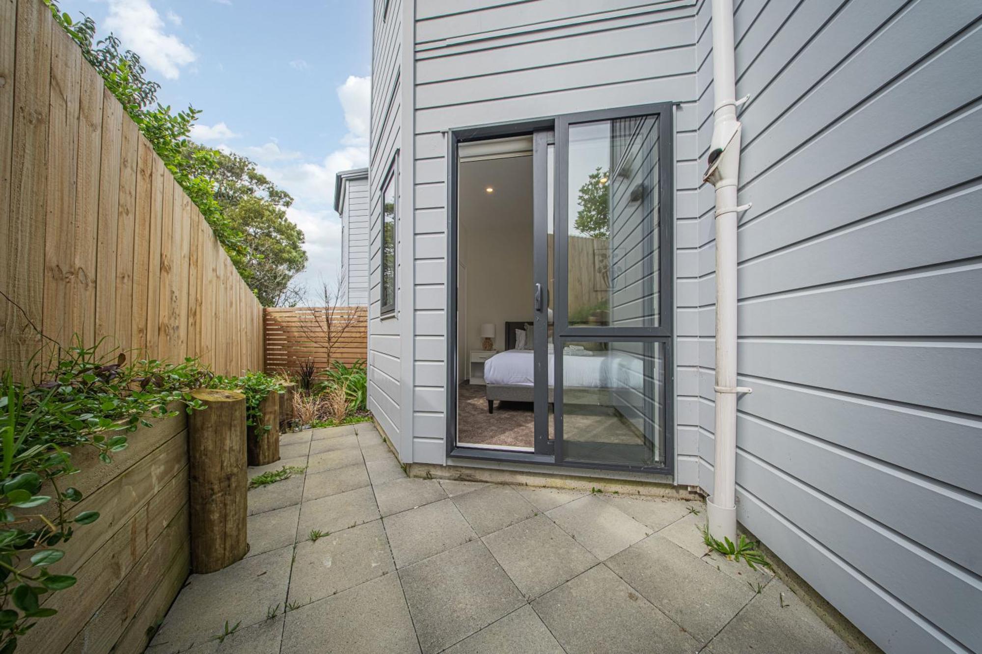 West Harbour Modern 4-Bedroom Retreat Окленд Экстерьер фото