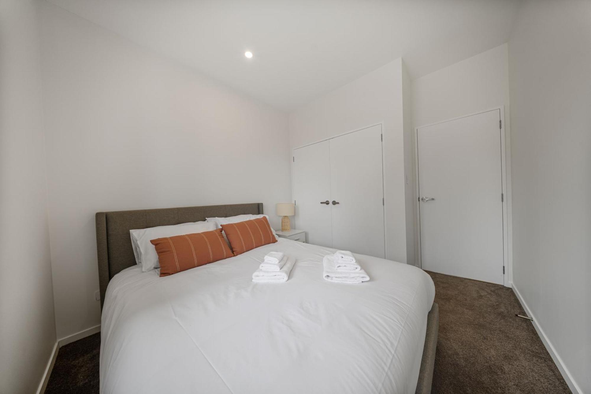 West Harbour Modern 4-Bedroom Retreat Окленд Экстерьер фото