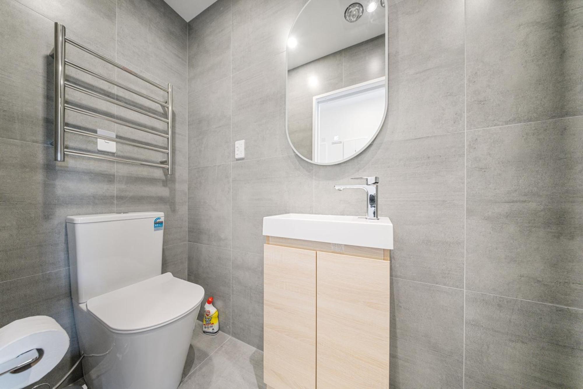 West Harbour Modern 4-Bedroom Retreat Окленд Экстерьер фото