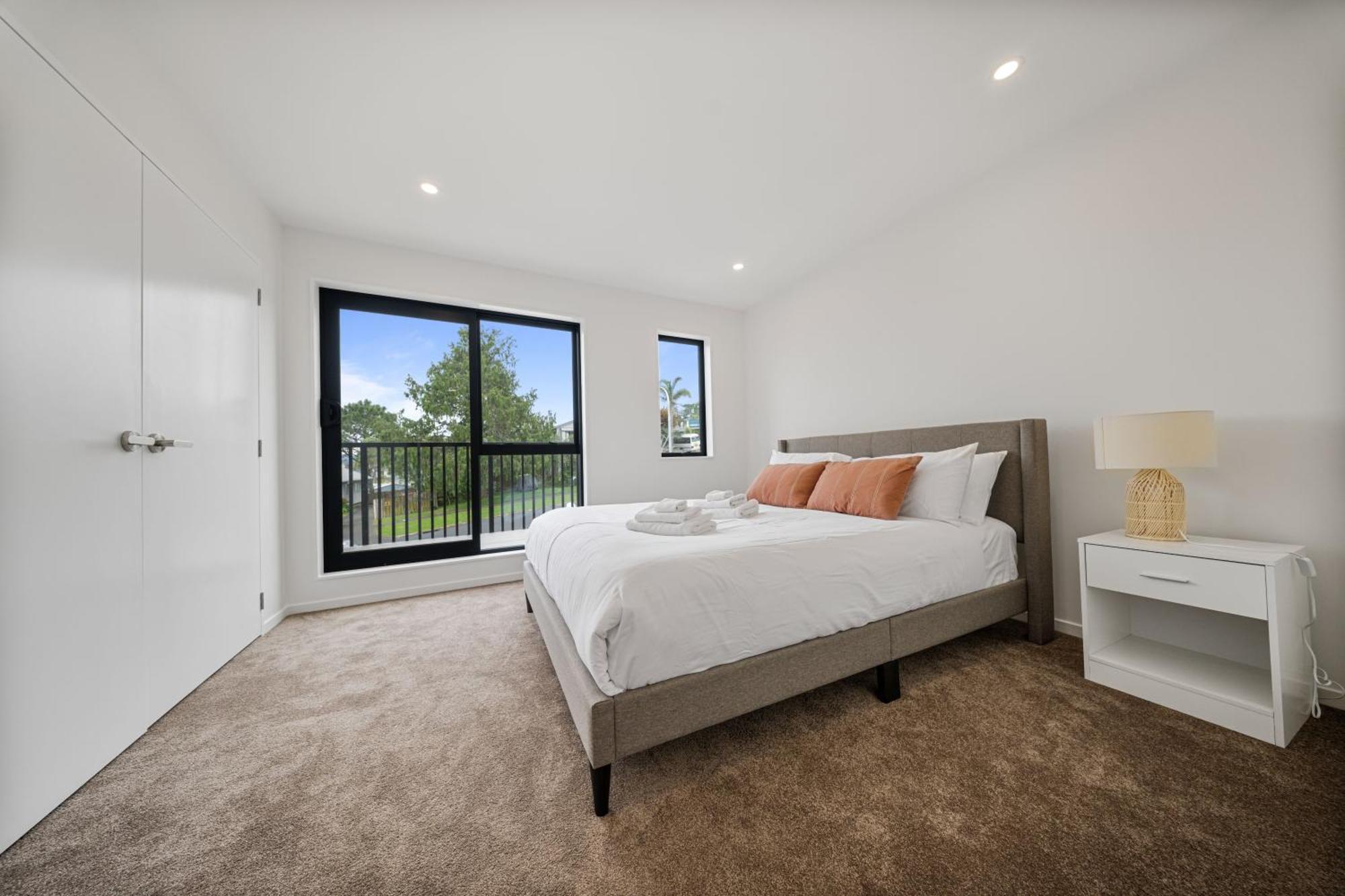 West Harbour Modern 4-Bedroom Retreat Окленд Экстерьер фото